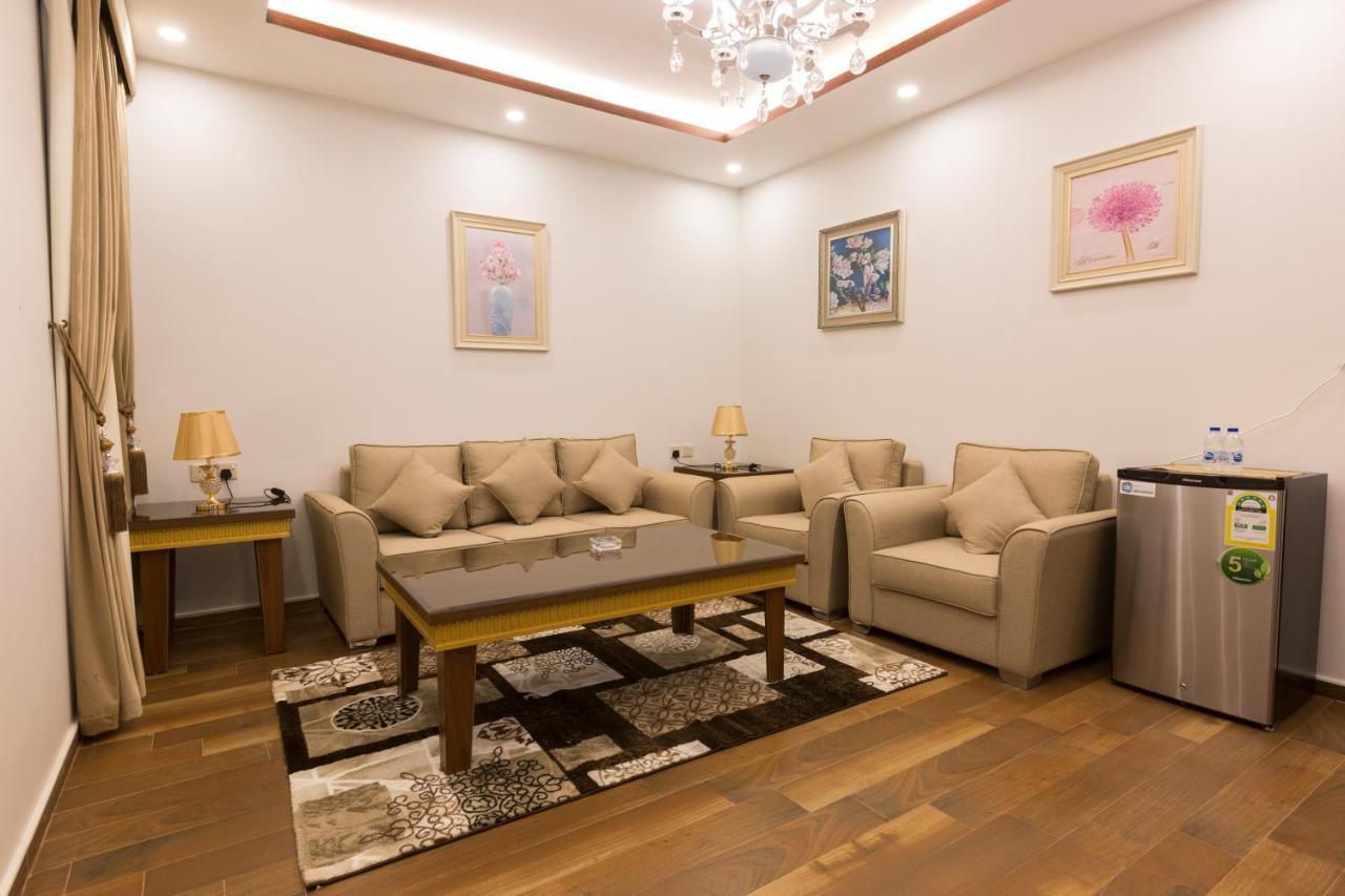 Luxury Hotel Apartments Tabuk Exterior foto